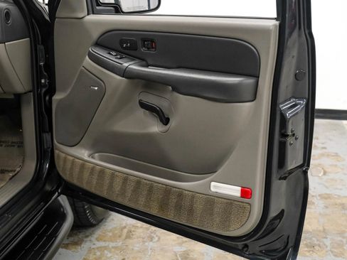 Used 2003 Chevrolet Suburban LT w/ LT Preferred Equipment Group RWD image 38