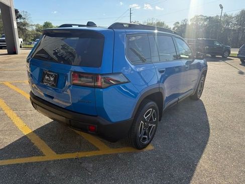 New 2026 Jeep Cherokee Limited image 3