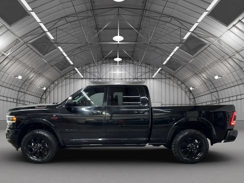 Used 2022 RAM 2500 Laramie AWD/4WD image 2