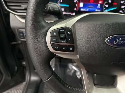 Used 2024 Ford Explorer XLT w/ Equipment Group 202A AWD/4WD image 15