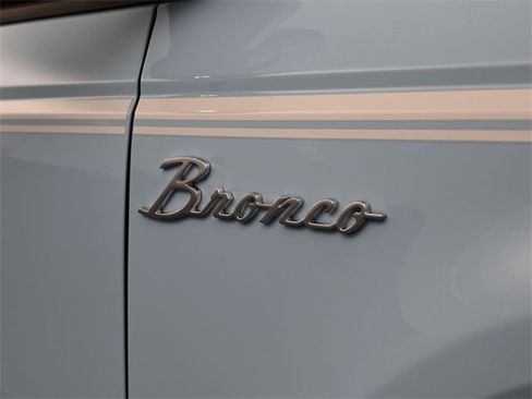 Used 2024 Ford Bronco Heritage Edition image 35