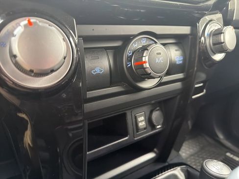 Used 2019 Toyota 4Runner TRD Off-Road Premium AWD/4WD image 80