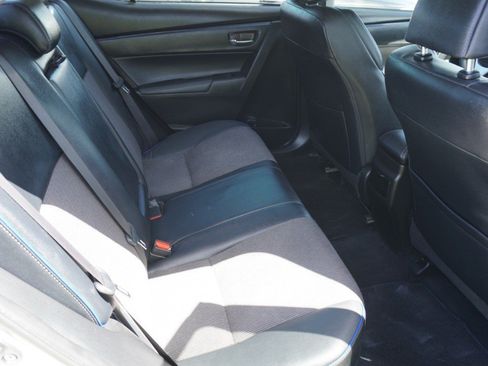 Used 2017 Toyota Corolla SE FWD image 21