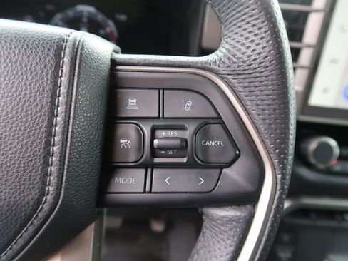 Used 2025 Toyota Tundra Limited image 18