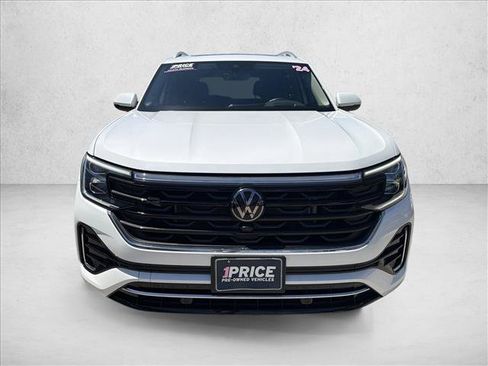 Used 2024 Volkswagen Atlas SEL Premium R-Line AWD/4WD image 8