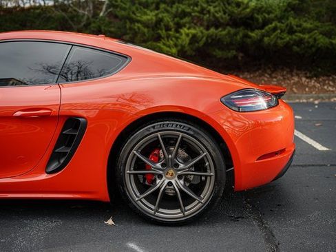 Used 2017 Porsche 718 Cayman S image 5