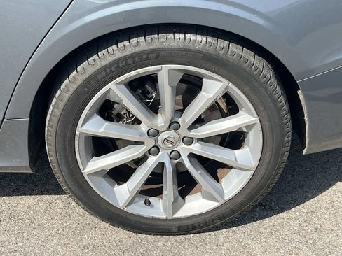 Used 2020 Volvo V60 T5 Momentum w/ Protection Package image 11