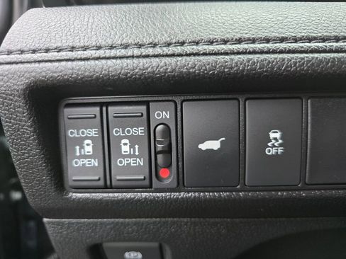 Certified 2025 Honda Odyssey EX-L image 22