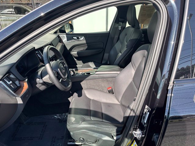 Certified 2024 Volvo XC60 B5 Plus w/ Protection Package Premier AWD/4WD image 20