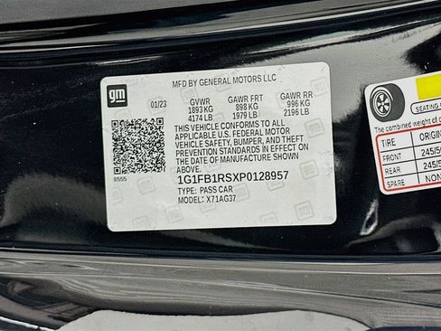 Used 2023 Chevrolet Camaro LT RWD image 31