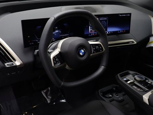 New 2026 BMW iX xDrive45 w/ Climate Comfort Package image 7