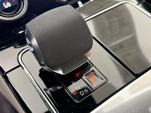 Certified 2023 Land Rover Range Rover Velar R-Dynamic S AWD/4WD image 19