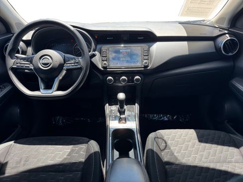 Used 2024 Nissan Kicks SV FWD image 12