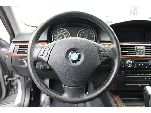 Used 2011 BMW 328i xDrive 328i xDrive Sport Wagon 4D image 17