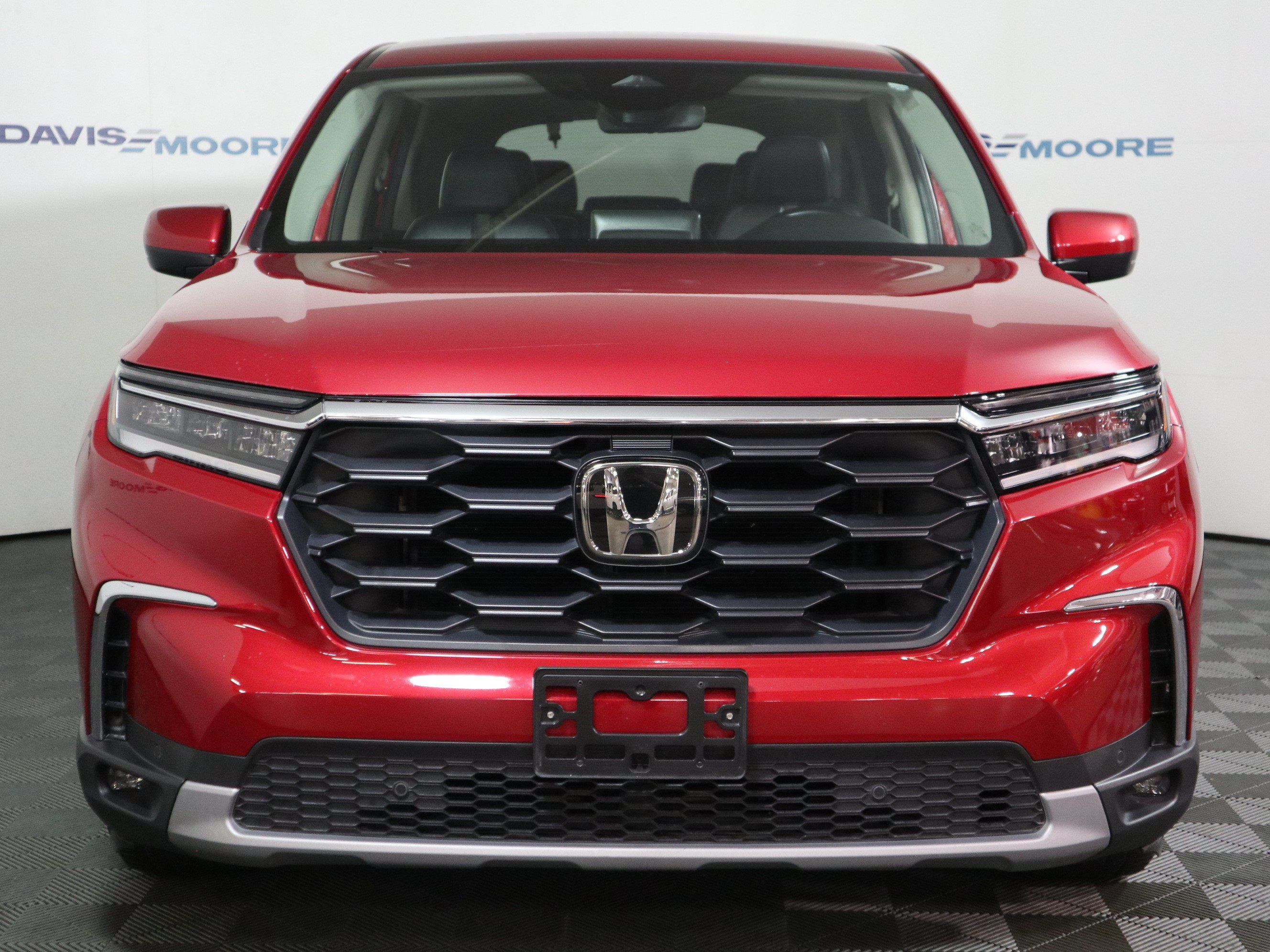 Used 2025 Honda Pilot EX-L image 13