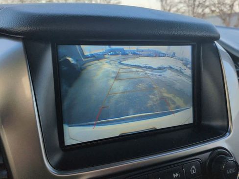 Used 2019 Chevrolet Suburban Premier image 32