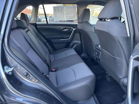 Used 2025 Toyota RAV4 XLE image 28