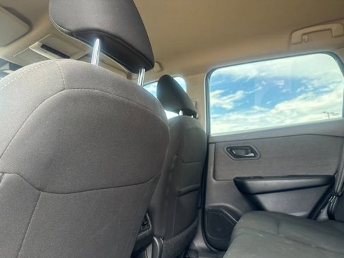 Certified 2023 Nissan Rogue S FWD image 32