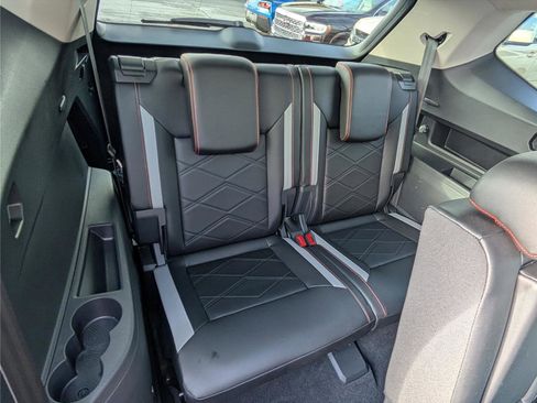 Used 2024 Volkswagen Atlas Peak Edition SE image 15