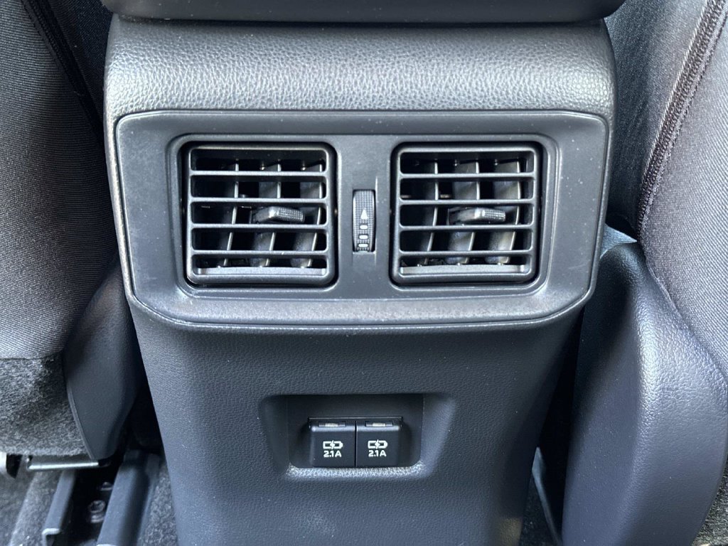 Used 2019 Toyota RAV4 XLE FWD image 15