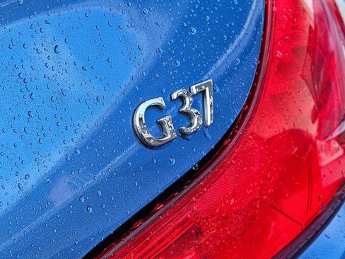 Used 2011 INFINITI G37 Journey w/ Premium Pkg image 29