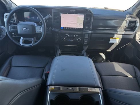 New 2026 Ford F250 Lariat w/ Black Appearance Package image 39