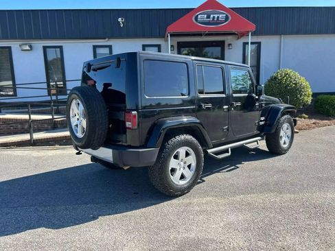 Used 2011 Jeep Wrangler Unlimited Sahara w/ Connectivity Group AWD/4WD image 7