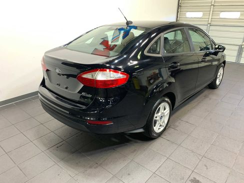 Used 2019 Ford Fiesta SE image 3