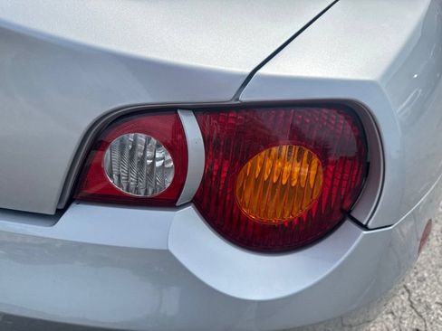 Used 2004 BMW Z4 2.5i RWD image 38