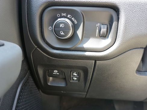 Used 2021 RAM 1500 Big Horn image 4