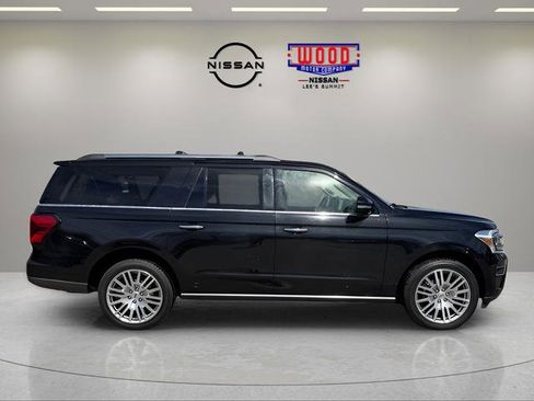 Used 2024 Ford Expedition Max Limited AWD/4WD image 2
