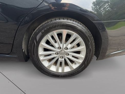 Used 2013 Toyota Avalon Limited FWD image 15