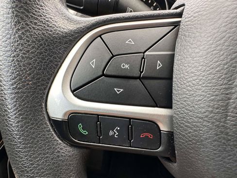 Used 2018 Jeep Compass Sport AWD/4WD image 17