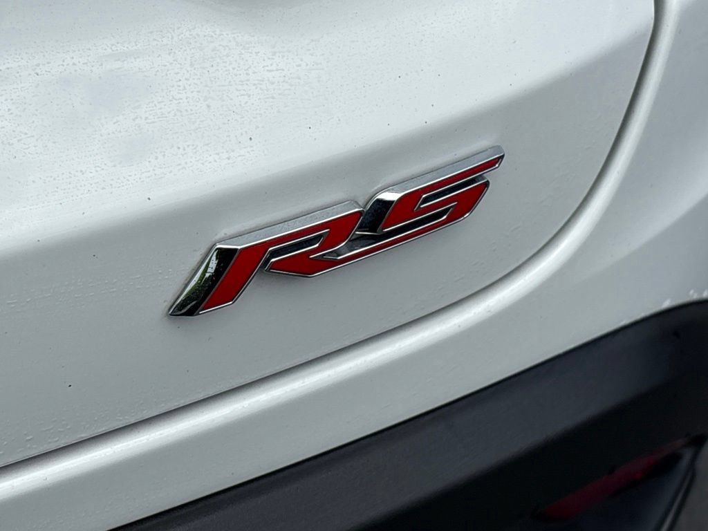 Used 2025 Chevrolet Trax RS FWD image 10