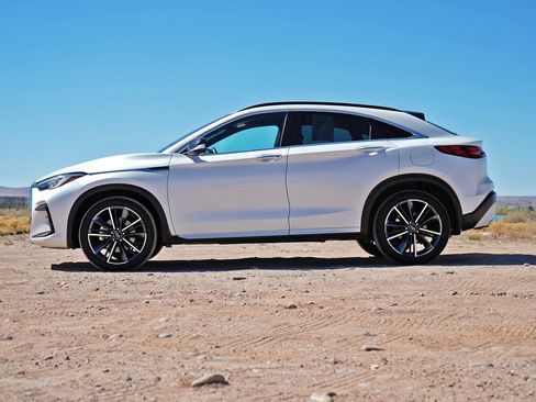 Used 2023 INFINITI QX55 Essential image 5