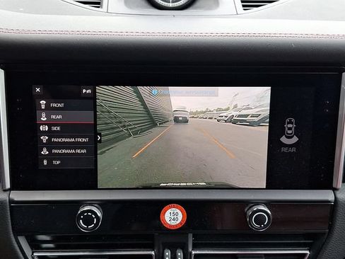 Certified 2023 Porsche Macan Turbo AWD/4WD image 18