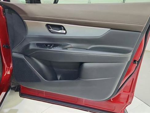 Certified 2025 Nissan Murano Platinum w/ Cargo Package image 31