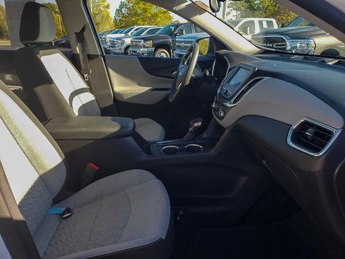 Used 2023 Chevrolet Equinox LS image 27