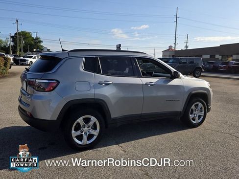 Used 2024 Jeep Compass Latitude AWD/4WD image 15