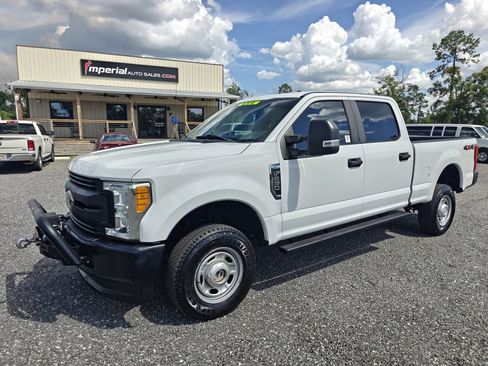 Used 2017 Ford F250 XL w/ Power Equipment Group AWD/4WD image 1