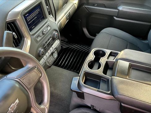Used 2021 Chevrolet Silverado 1500 Custom Trail Boss AWD/4WD image 9