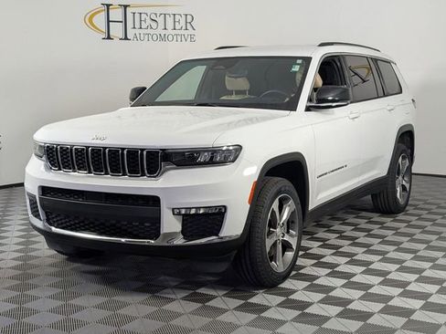 Used 2023 Jeep Grand Cherokee L Limited AWD/4WD image 4