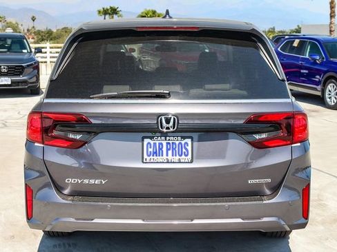 New 2026 Honda Odyssey Touring image 15