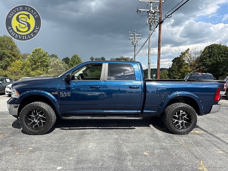 Used 2020 RAM 1500 Classic SLT AWD/4WD image 3