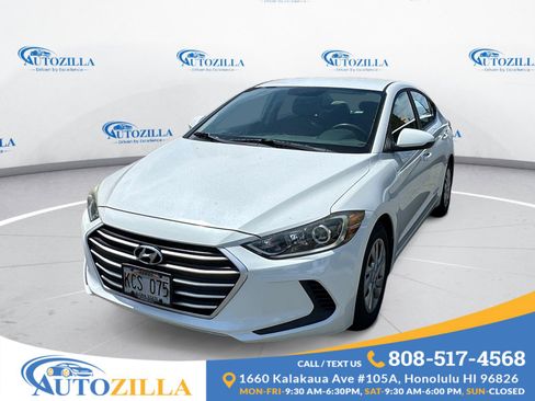 Used 2017 Hyundai Elantra SE image 1
