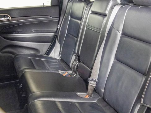 Used 2017 Jeep Grand Cherokee Limited image 35