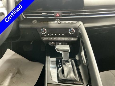 Certified 2024 Hyundai Elantra SEL w/ Convenience Package FWD image 12
