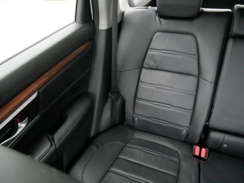 Used 2018 Honda CR-V Touring image 12