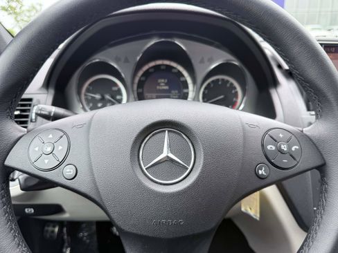 Used 2009 Mercedes-Benz C 350 Sport image 17
