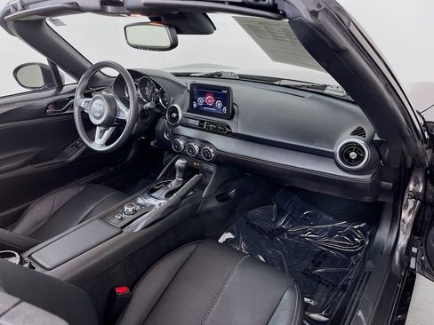 Used 2022 MAZDA MX-5 Miata Grand Touring RWD image 31